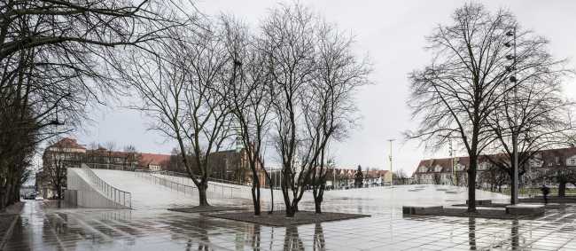 musée place urbaine revêtement en céramique