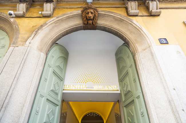 Identità Golose Milano con installazione di porte scorrevoli Eclisse