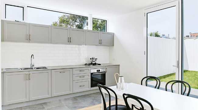 Cucina affacciata sul cortile