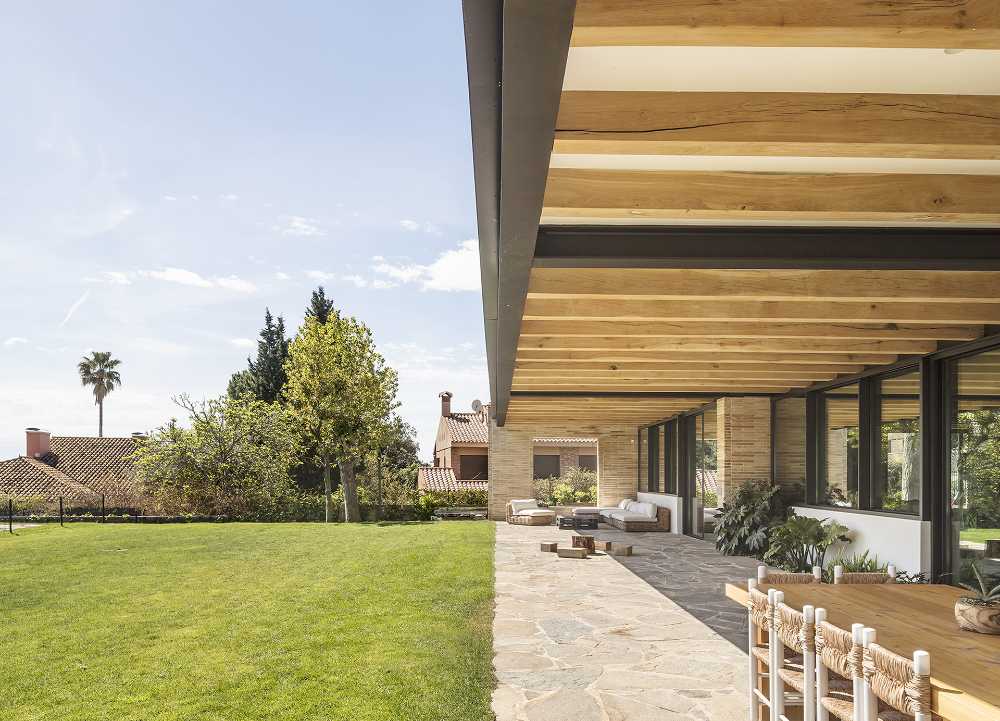 outdoor villa roof wooden beams