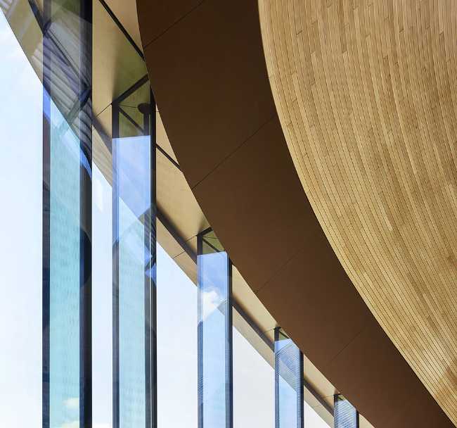 Des entrepôts victoriens du XIXe siècle aux banlieues commerciales. Nouvel espace public à Londres