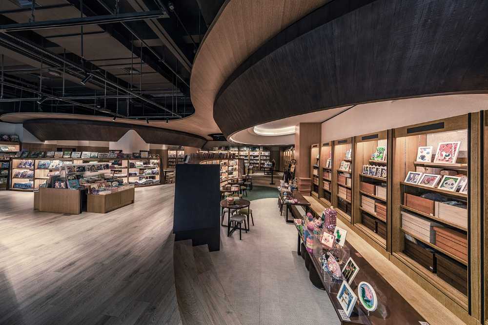 Library Lafonce Maxone view shelves with books