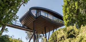 Innovative extension Waldfabrik: Oval Office for meetings and relax