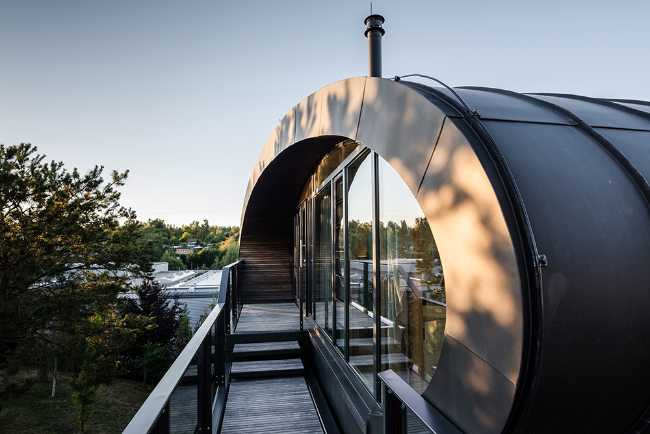 Innovative extension Waldfabrik: Oval Office for meetings and relax