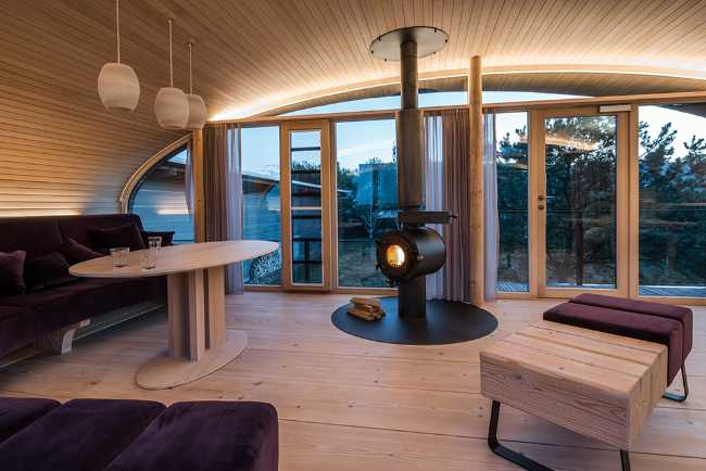 Innovative extension Waldfabrik: Oval Office for meetings and relax