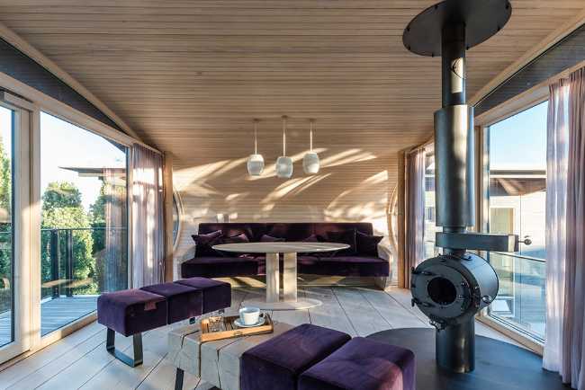 Innovative extension Waldfabrik: Oval Office for meetings and relax