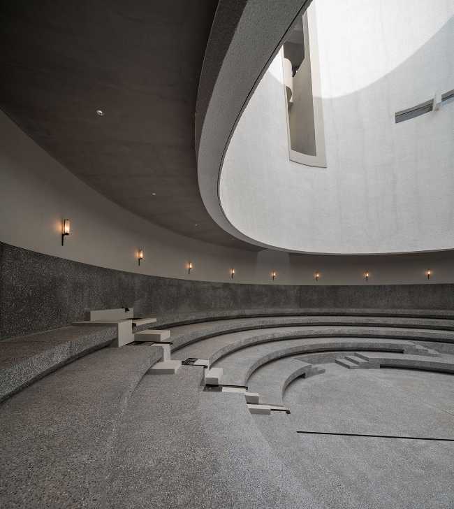 art center structure concrete blocks amphitheater circular opening