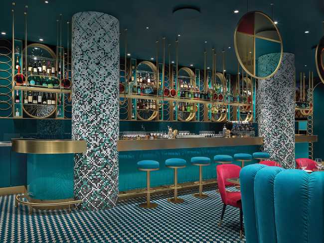 Lion restaurant counter