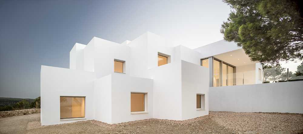 Villa Catwalk in Minorca white volumes