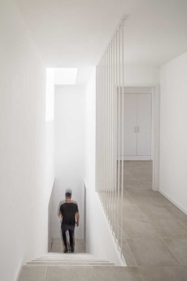 Villa Catwalk à Minorque. Une passerelle s'étendant vers des vues imprenables sur la mer et les montagnes