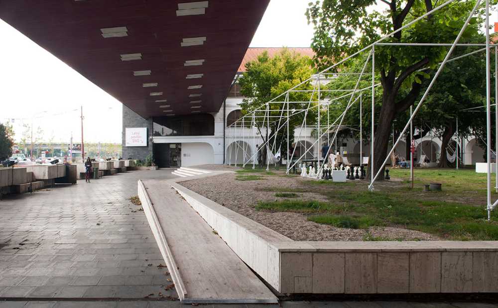 Temporary Summer Pavillon in Bratislava illuminated