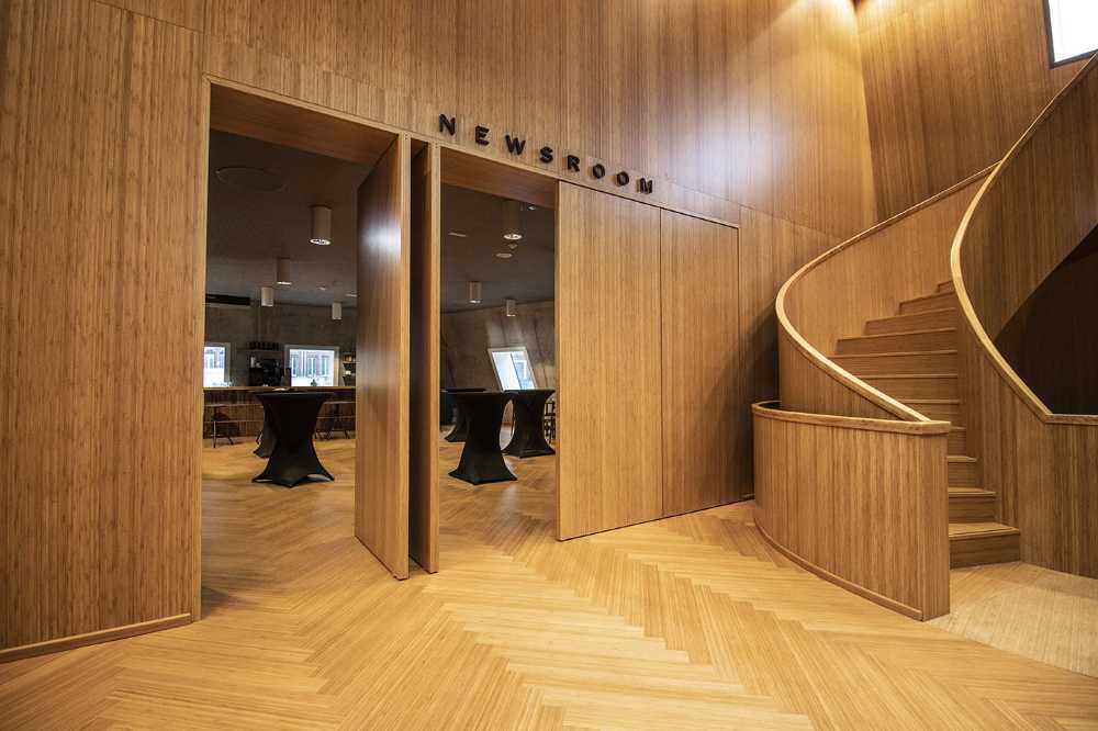 Groninger Forum atrio con rivestimento bamboo