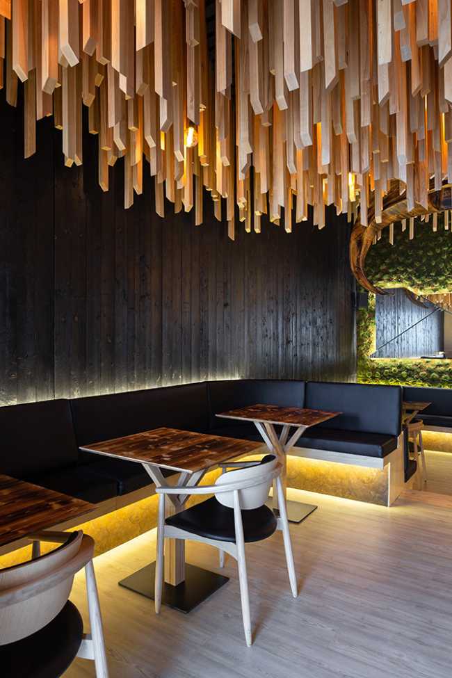 Sushi restaurant dining room