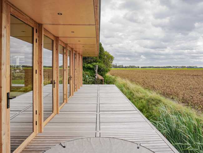 Modular wooden structure in the countryside