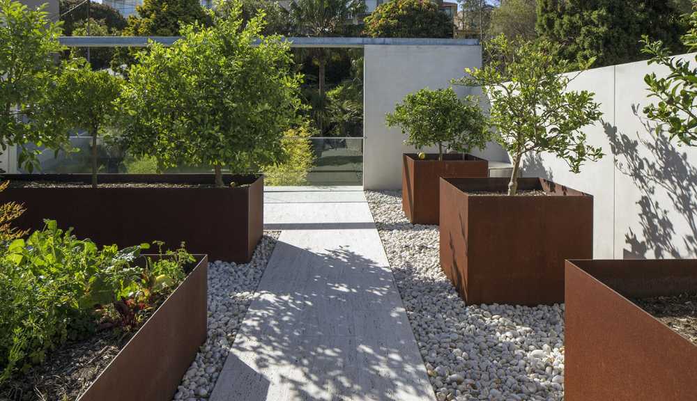Link House, l'architecture est l'interpénétration entre les espaces intérieurs et extérieurs.