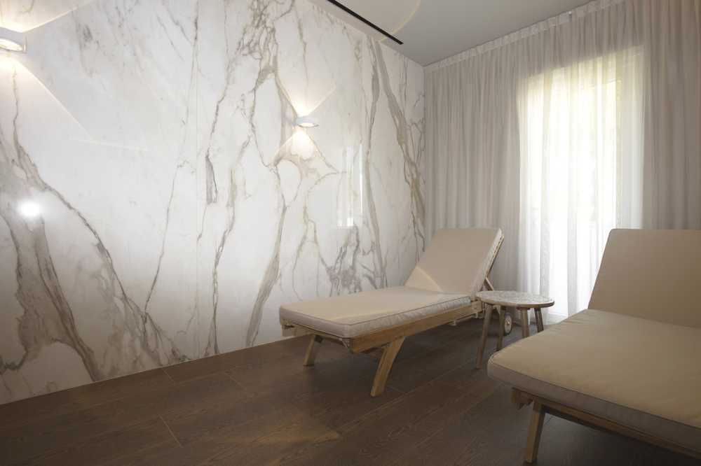 MareMarePinetaResort a Milano Marittima con rivestimenti Fiandre