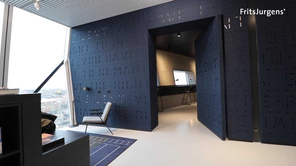 Groninger Forum soundproof pivot doors - FritsJurgens pivot hinges Inside