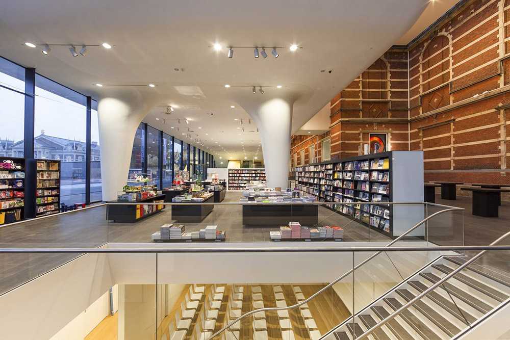 New white volume of a museum