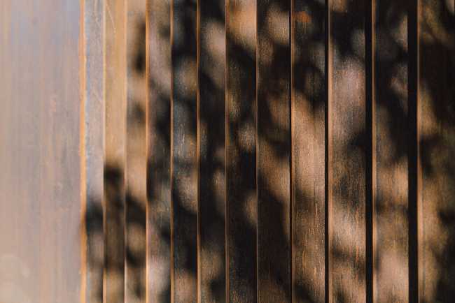 2 Pieces, the prefabricated modular house in wood and corten steel