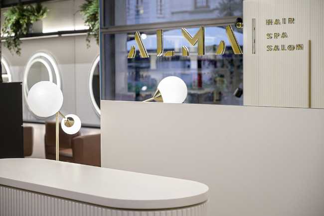 Alma, the interior design for a suggestive, ethereal, and sensual space.