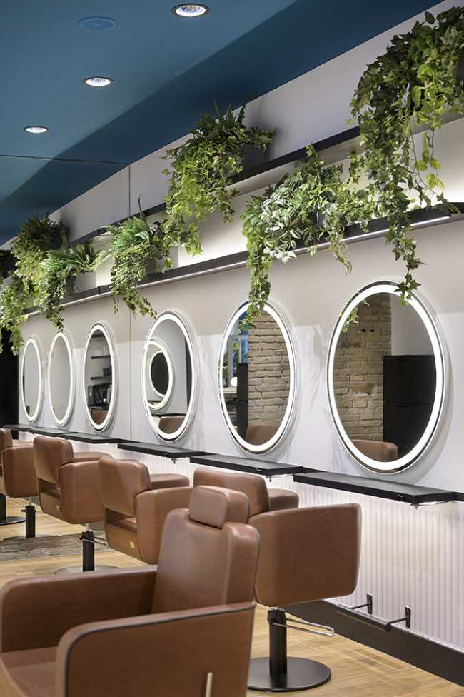 Alma, the interior design for a suggestive, ethereal, and sensual space.