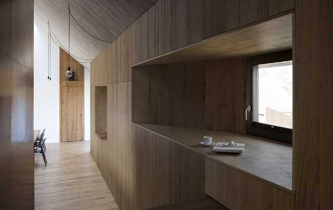 Ripensando la vita rurale: 'Chimney House' in Slovenia