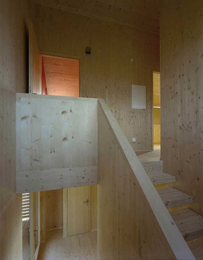 Wooden stair body