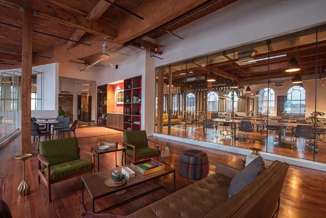 Interno in legno coworking