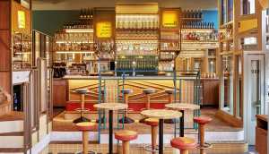 La Cervecería: colori mediterranei e design moderno nel cuore di Amsterdam