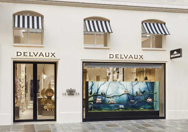 Shop windows Delavaux
