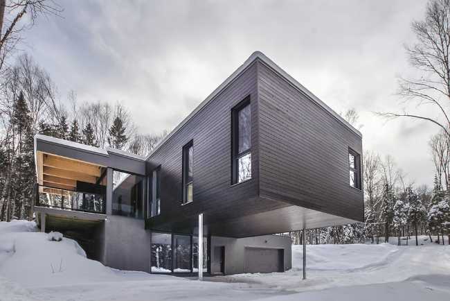 Volume in legno a sbalzo