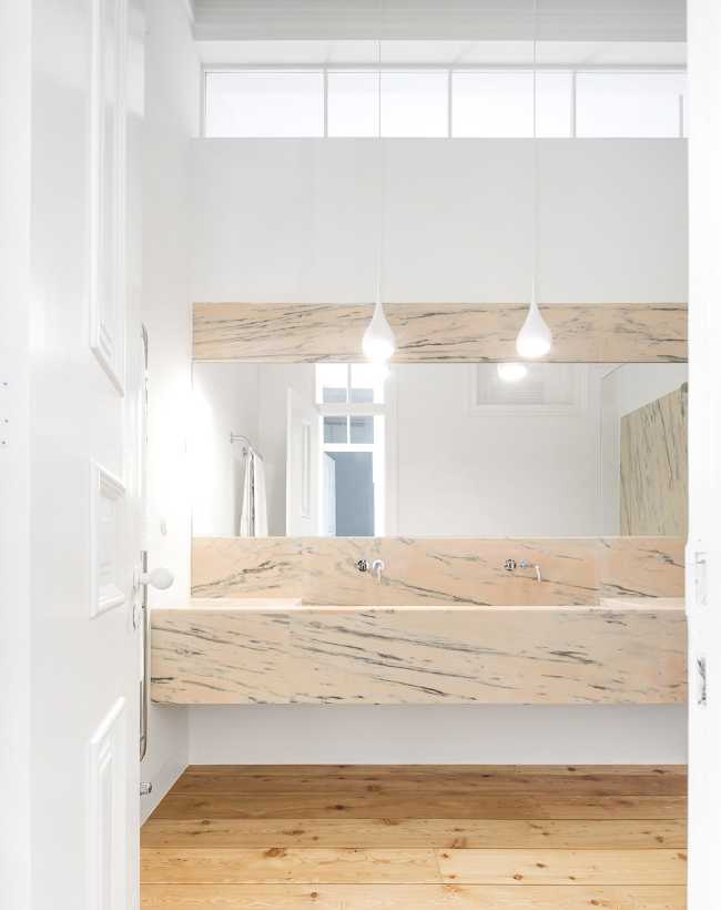 Sala da bagno con marmo