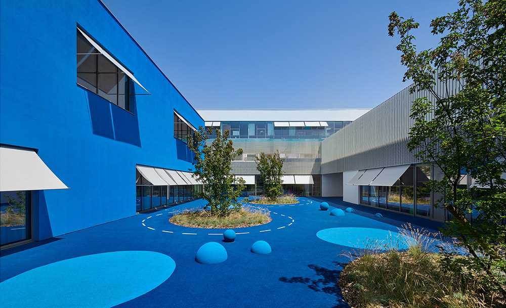 Composition of blue volumes