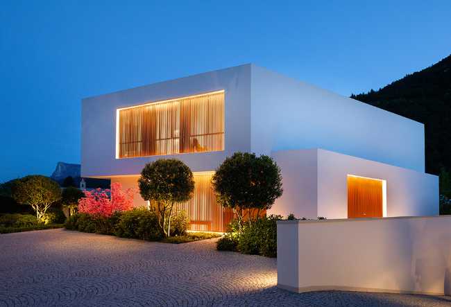 Modern villa with swimming pool