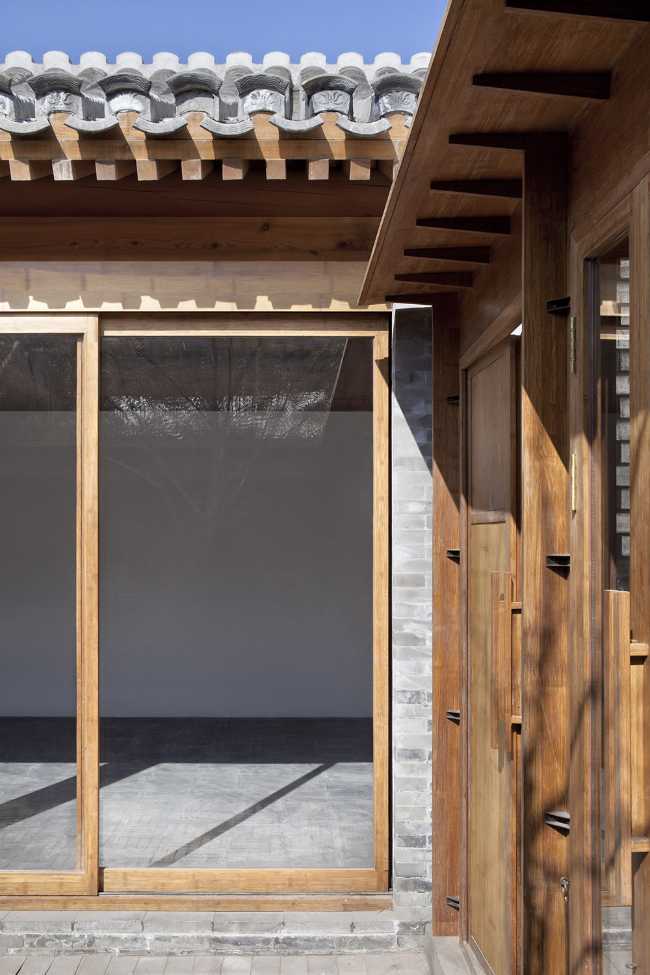 Dettagli corte in legno