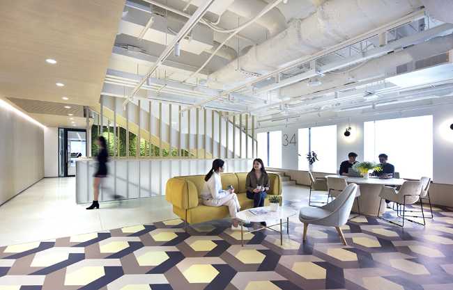 Open space and geometric floor