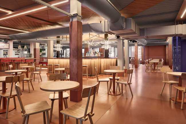 New food court in Holland. Vibrant space to enjoy meetings and local flavors
