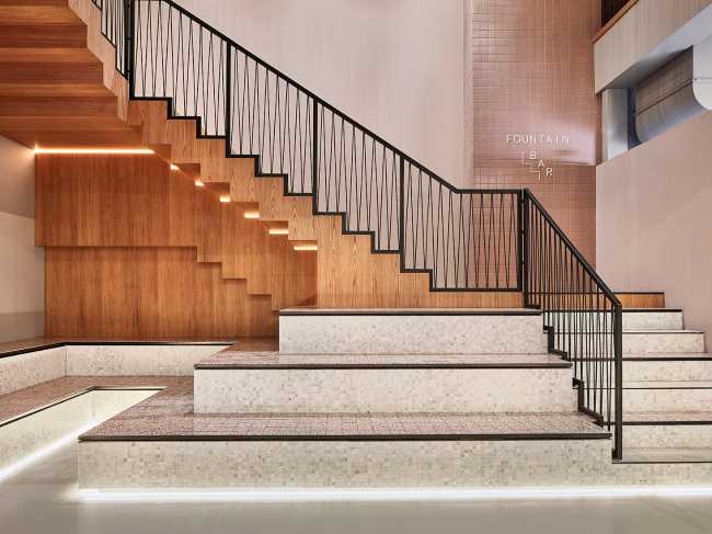 New food court in Holland. Vibrant space to enjoy meetings and local flavors