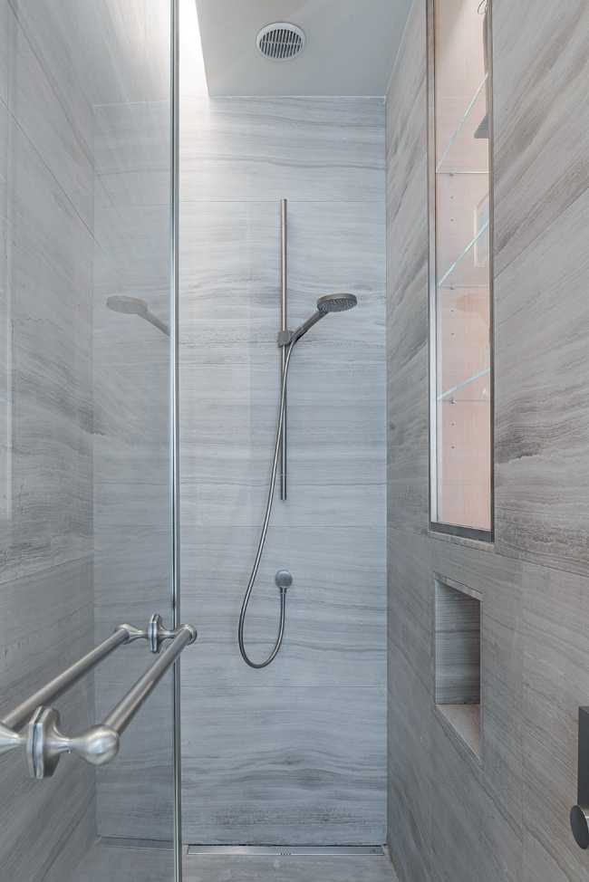 Shower cabin