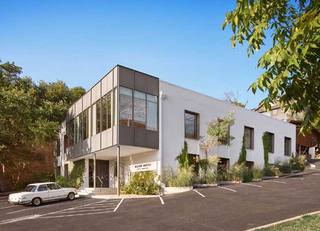 Bureau de design au Texas. Espaces d'exposition et espaces ouverts