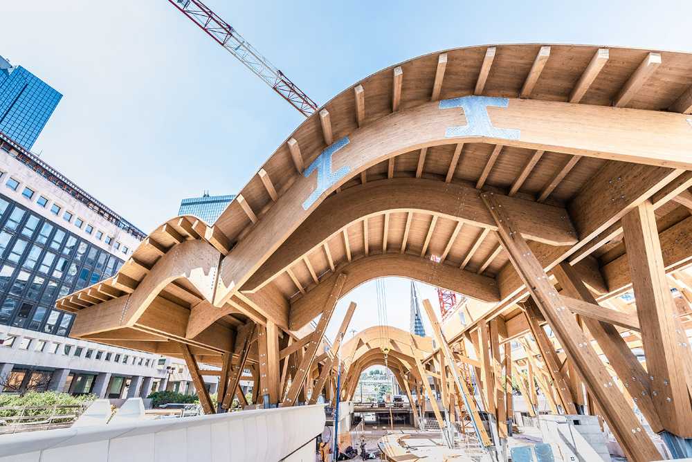 La gare centrale de métro de Naples. Entre art, architecture et archéologie