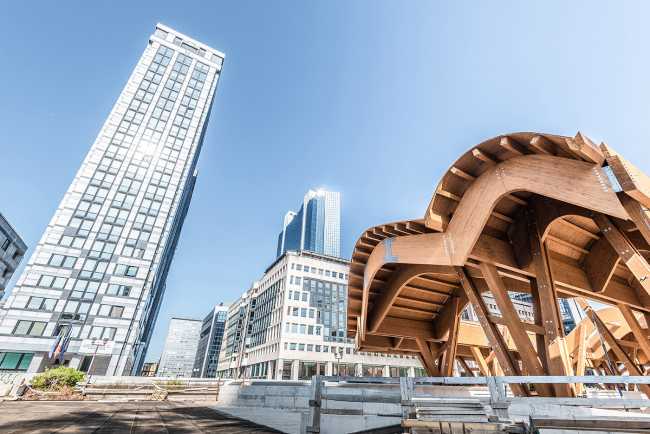 La gare centrale de métro de Naples. Entre art, architecture et archéologie