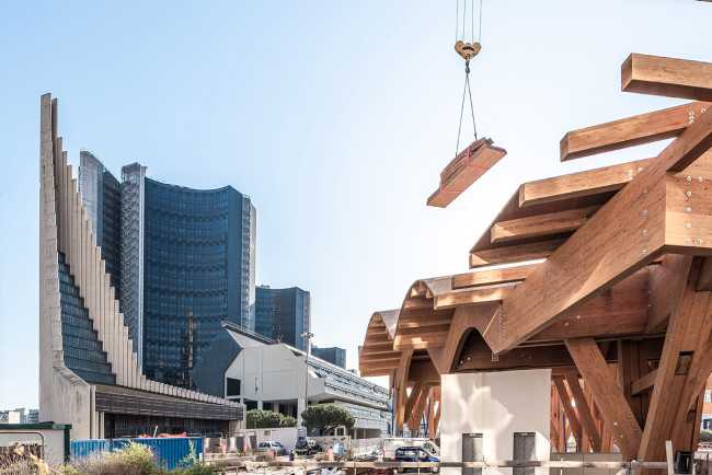 La gare centrale de métro de Naples. Entre art, architecture et archéologie