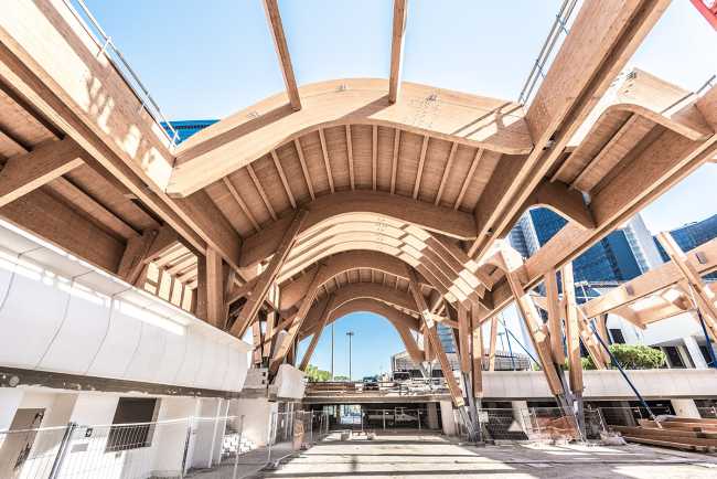 La gare centrale de métro de Naples. Entre art, architecture et archéologie