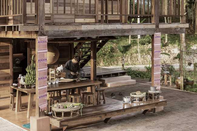 Espacios receptivos en un barrio tailandés. Arquitectura vernácula actualizada