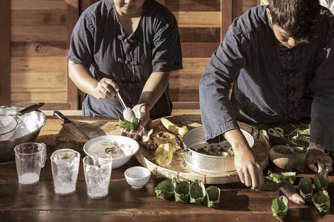 Espacios receptivos en un barrio tailandés. Arquitectura vernácula actualizada