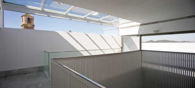 Casa señorial del siglo XVII reestructurada. Lo nuevo se entrelaza naturalmente con lo existente