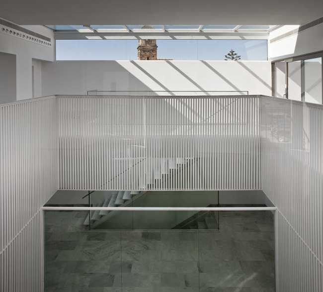 Casa señorial del siglo XVII reestructurada. Lo nuevo se entrelaza naturalmente con lo existente