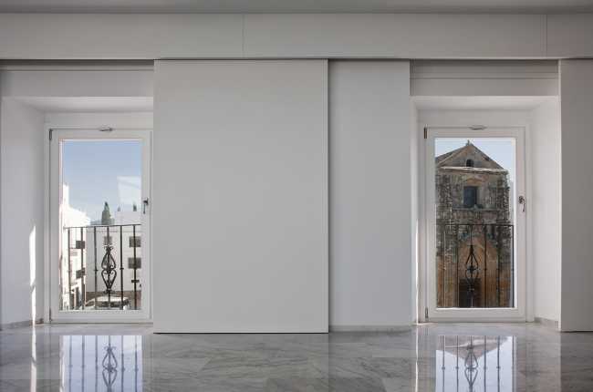 Casa señorial del siglo XVII reestructurada. Lo nuevo se entrelaza naturalmente con lo existente