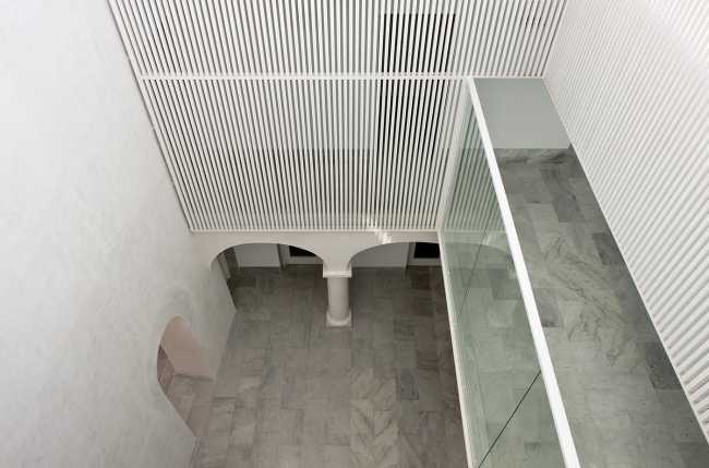 Casa señorial del siglo XVII reestructurada. Lo nuevo se entrelaza naturalmente con lo existente